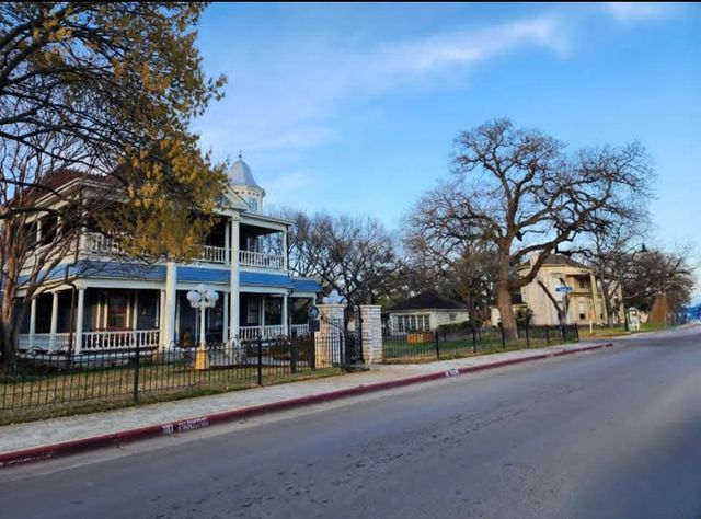 3843 Gila Circle, Granbury, TX 76048