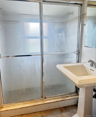 3 Chestnut Avenue, Floral Park, NY 11001