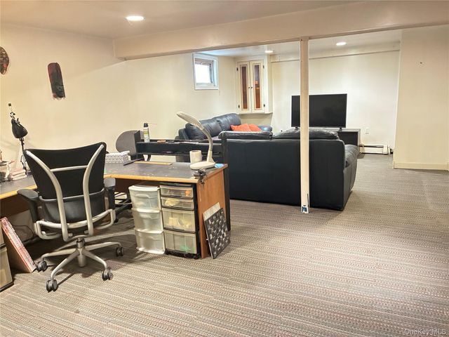 3 Chestnut Avenue, Floral Park, NY 11001