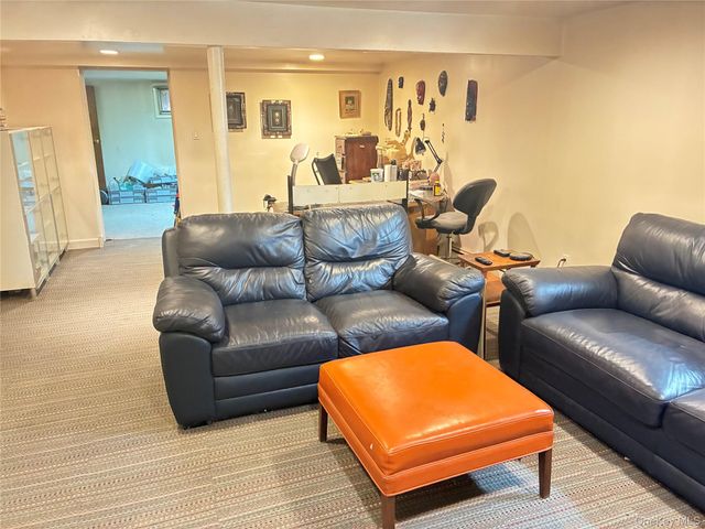 3 Chestnut Avenue, Floral Park, NY 11001