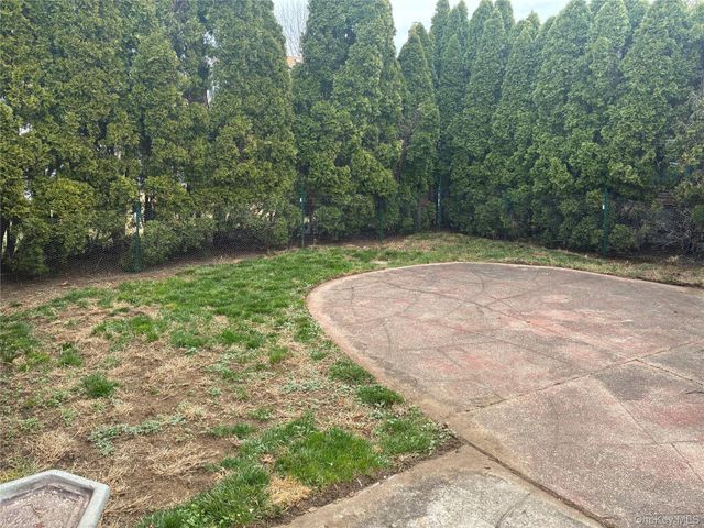 3 Chestnut Avenue, Floral Park, NY 11001