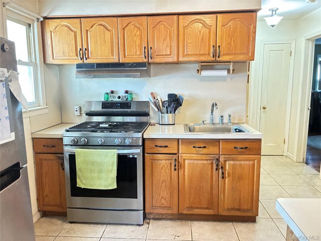 3 Chestnut Avenue, Floral Park, NY 11001