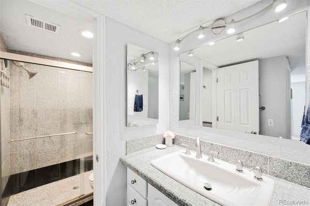 7395 E Eastman Avenue 201M, Denver, CO 80231