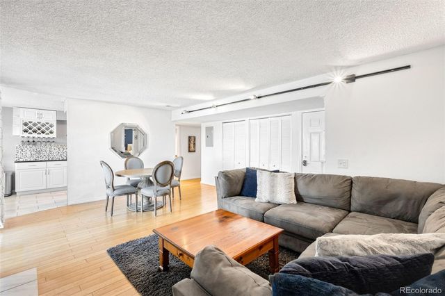 7395 E Eastman Avenue 201M, Denver, CO 80231