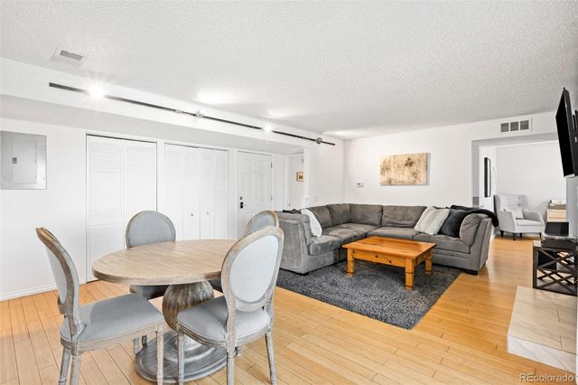 7395 E Eastman Avenue 201M, Denver, CO 80231