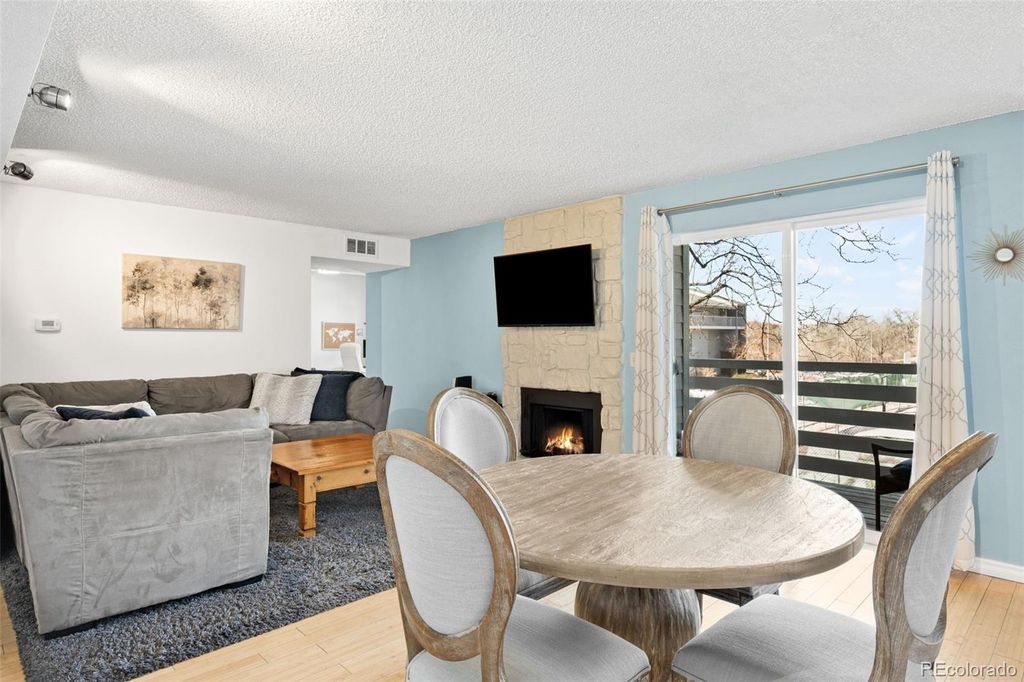 7395 E Eastman Avenue 201M, Denver, CO 80231