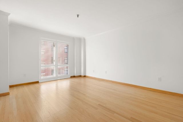 350 North Street 301, Boston, MA 02113