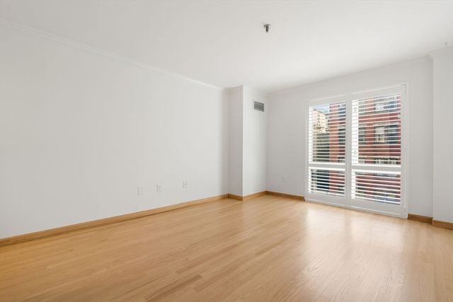 350 North Street 301, Boston, MA 02113