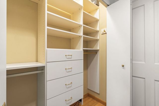 350 North Street 301, Boston, MA 02113