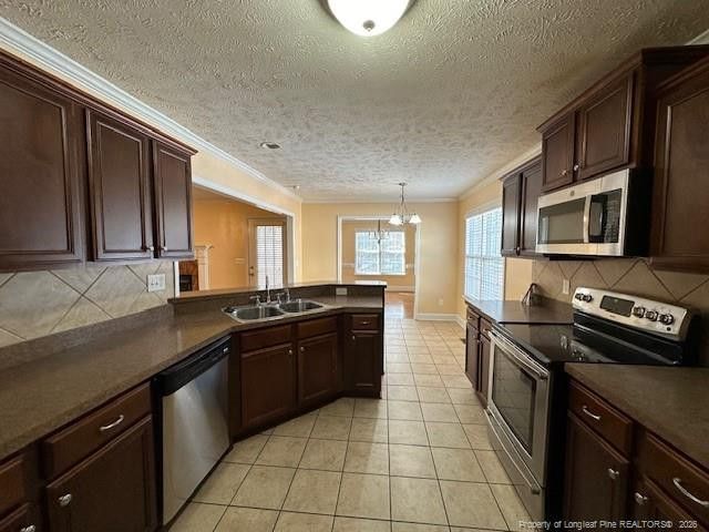 1920 Abbeydale Lane, Fayetteville, NC 28304