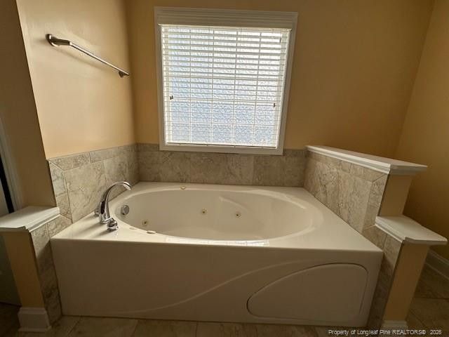 1920 Abbeydale Lane, Fayetteville, NC 28304