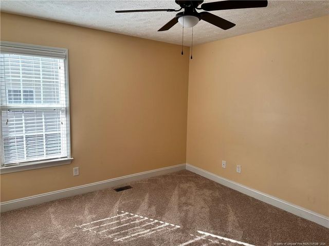 1920 Abbeydale Lane, Fayetteville, NC 28304