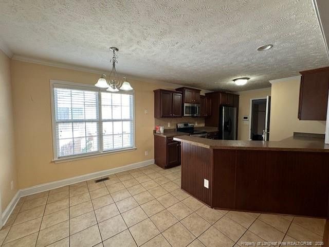 1920 Abbeydale Lane, Fayetteville, NC 28304