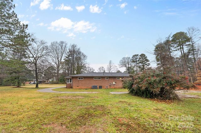 326 Neal Drive, Charlotte, NC 28213