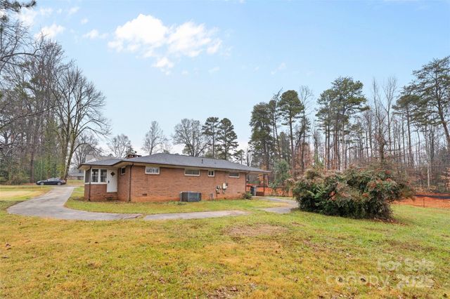 326 Neal Drive, Charlotte, NC 28213