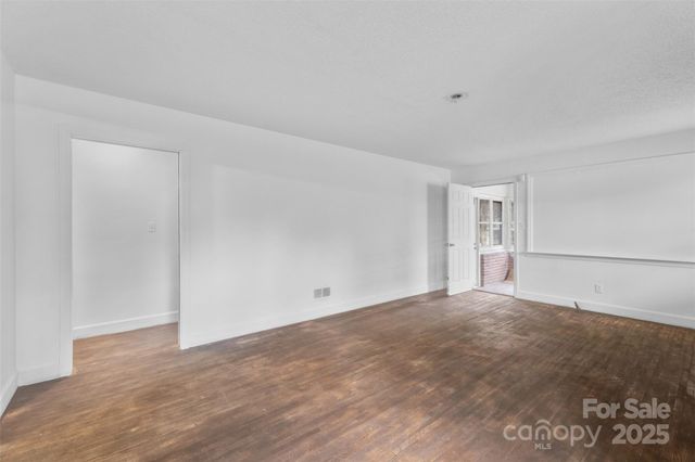 326 Neal Drive, Charlotte, NC 28213