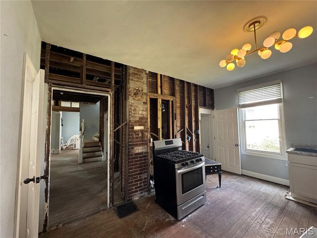 407 Portland Avenue, Belleville, IL 62220
