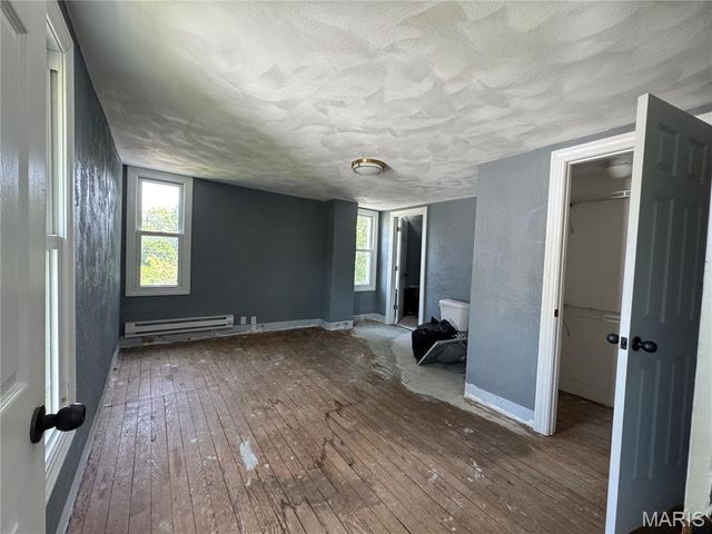 407 Portland Avenue, Belleville, IL 62220