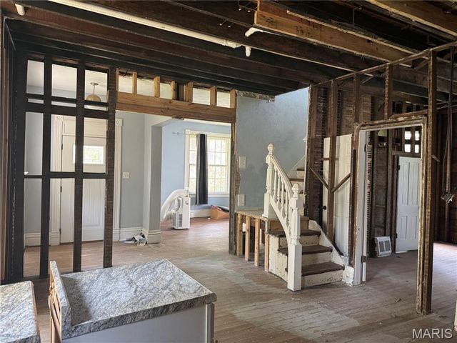 407 Portland Avenue, Belleville, IL 62220
