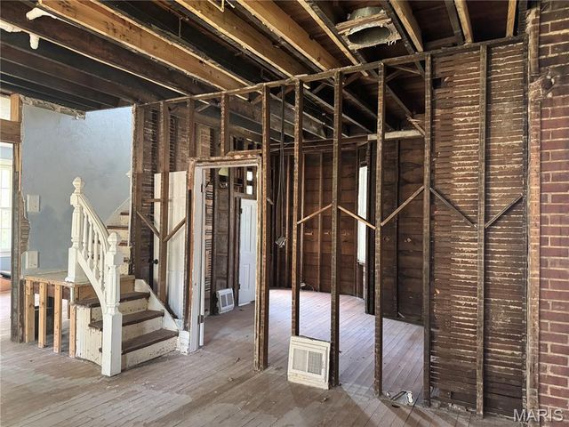 407 Portland Avenue, Belleville, IL 62220
