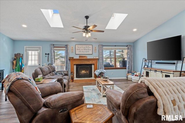 6214 Hayley Court, Springfield, IL 62712