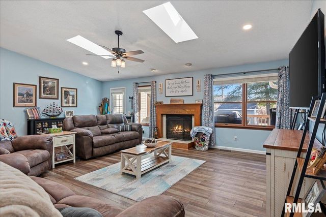 6214 Hayley Court, Springfield, IL 62712