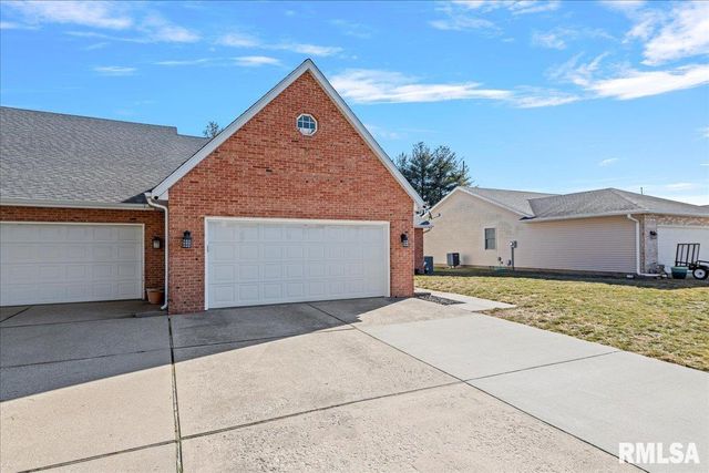 6214 Hayley Court, Springfield, IL 62712