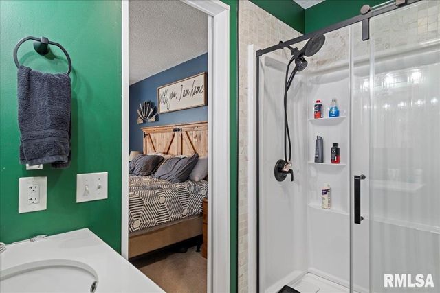 6214 Hayley Court, Springfield, IL 62712