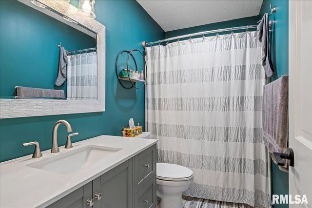 6214 Hayley Court, Springfield, IL 62712