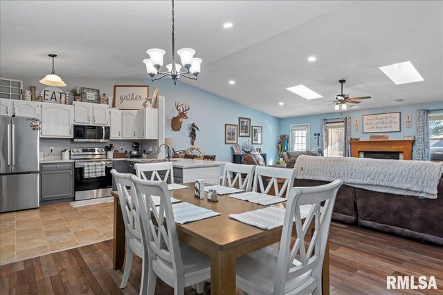 6214 Hayley Court, Springfield, IL 62712