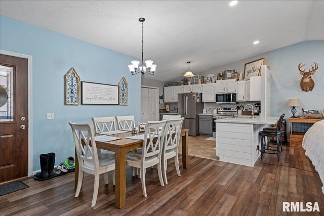 6214 Hayley Court, Springfield, IL 62712