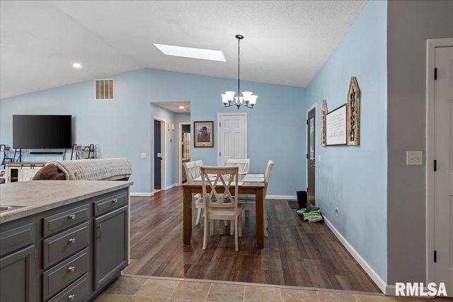 6214 Hayley Court, Springfield, IL 62712