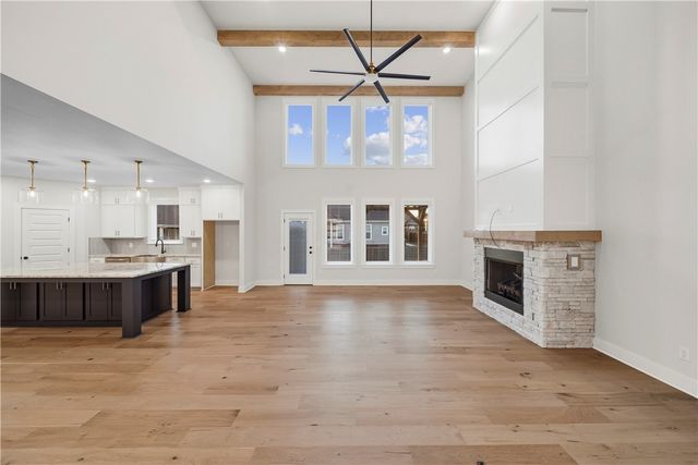 6416 S 59th Street, Rogers, AR 72758