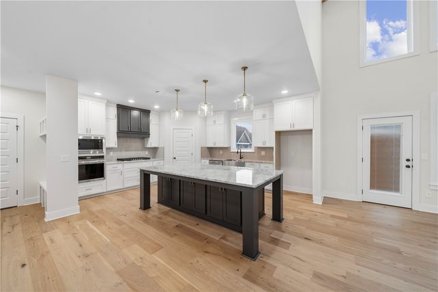 6416 S 59th Street, Rogers, AR 72758