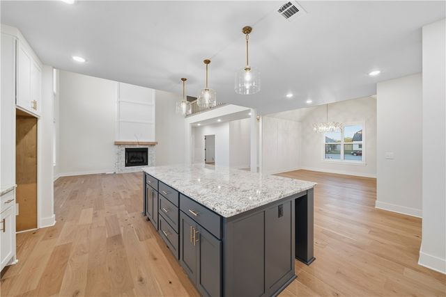 6416 S 59th Street, Rogers, AR 72758