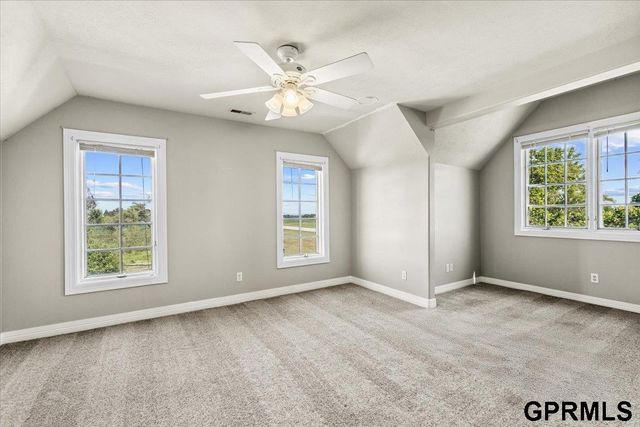 19640 Pawnee Road, Bennington, NE 68007