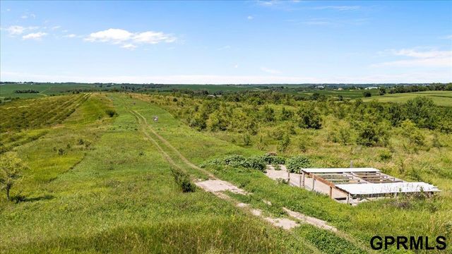 19640 Pawnee Road, Bennington, NE 68007