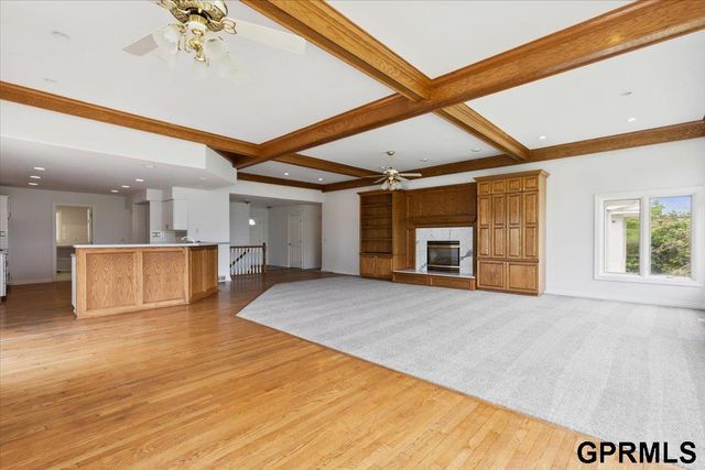 19640 Pawnee Road, Bennington, NE 68007