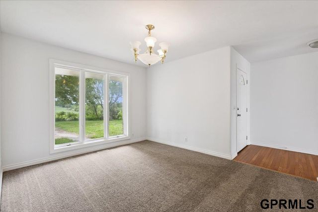 19640 Pawnee Road, Bennington, NE 68007