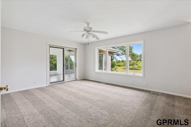 19640 Pawnee Road, Bennington, NE 68007