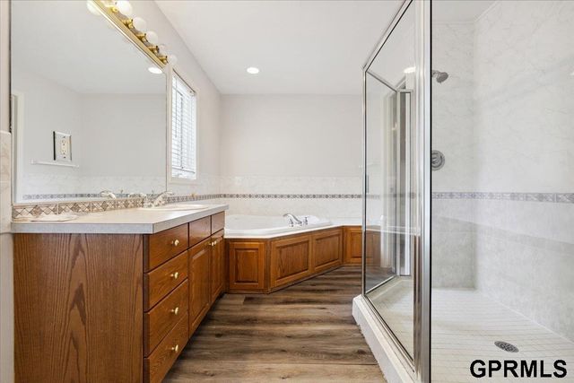 19640 Pawnee Road, Bennington, NE 68007