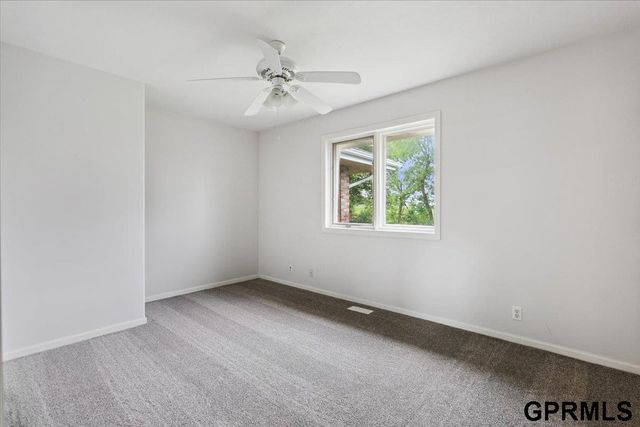 19640 Pawnee Road, Bennington, NE 68007