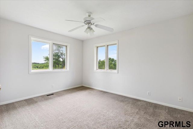 19640 Pawnee Road, Bennington, NE 68007