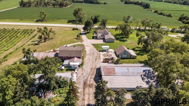 19640 Pawnee Road, Bennington, NE 68007