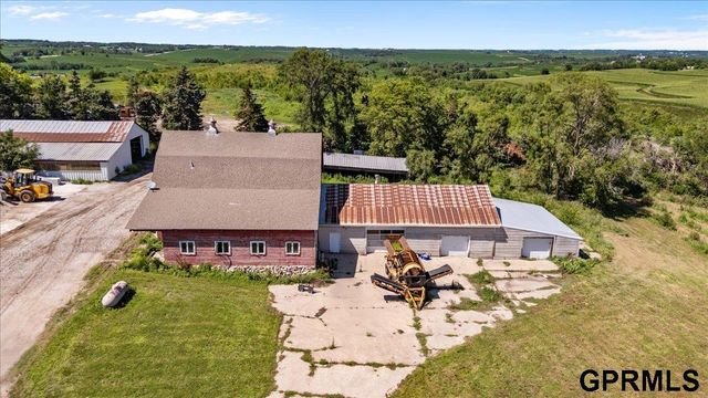 19640 Pawnee Road, Bennington, NE 68007