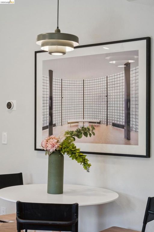 Image 12 of property listing at 933 56Th St, Oakland, CA 94608