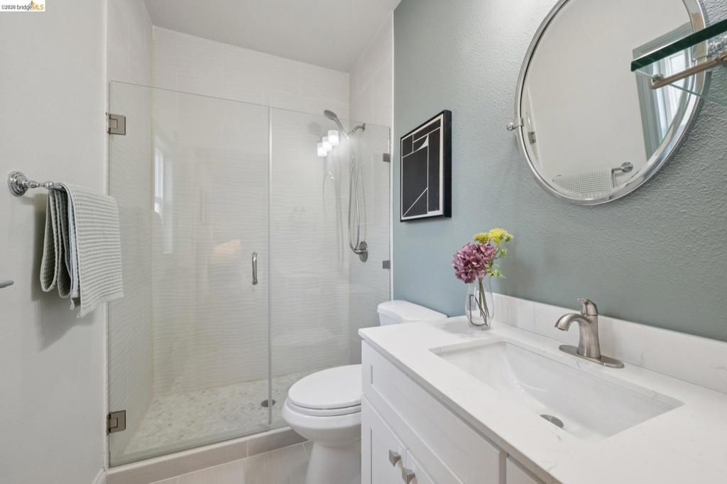 Image 18 of property listing at 933 56Th St, Oakland, CA 94608