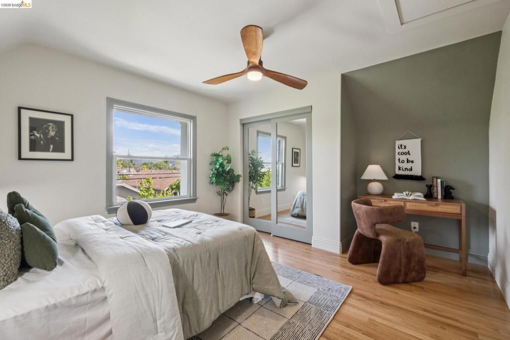 Image 21 of property listing at 933 56Th St, Oakland, CA 94608