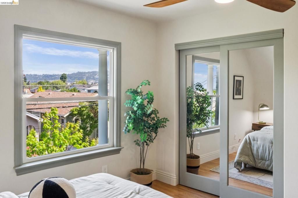 Image 23 of property listing at 933 56Th St, Oakland, CA 94608