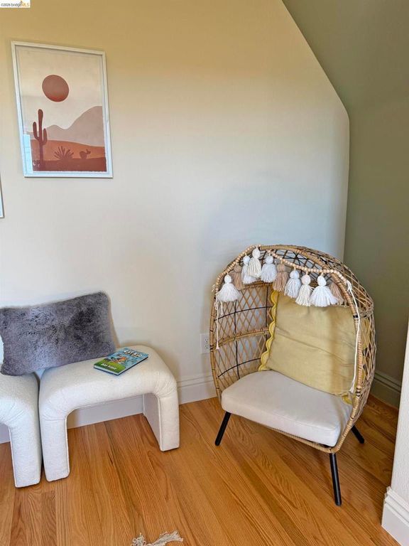 Image 29 of property listing at 933 56Th St, Oakland, CA 94608